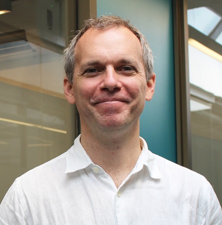 Dr. Nicolás Crossley K.