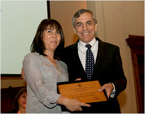 La Dra. Silvana Zanlungo fue distinguida por la Escuela de Medicina UC con el Premio de Reconocimiento a la Excelencia en Investigación