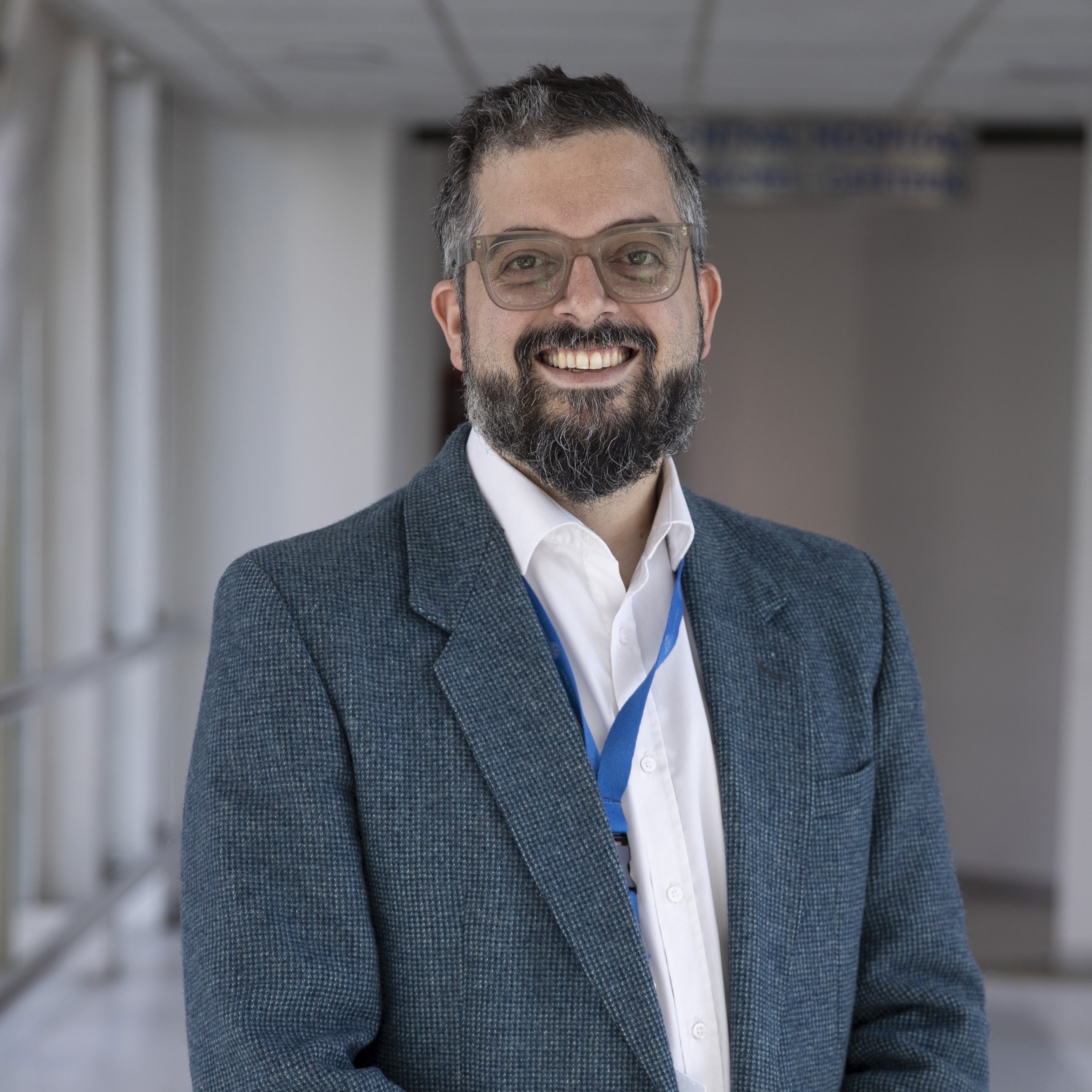 Dr. Eduardo Kattan T.